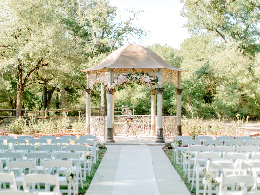 Honey Hollow Ranch outdoor wedding