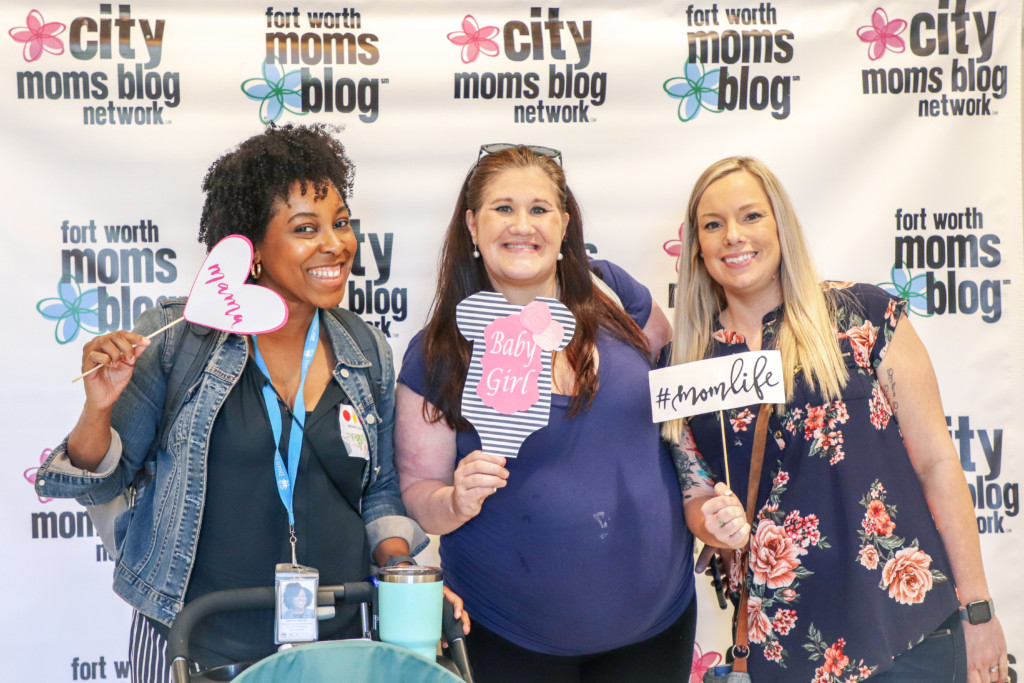 local moms attend Bloom 2019