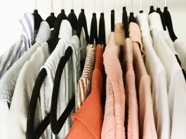 Use three ways to simplify your summer wardrobe
