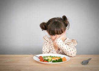 how to handle picky eaters